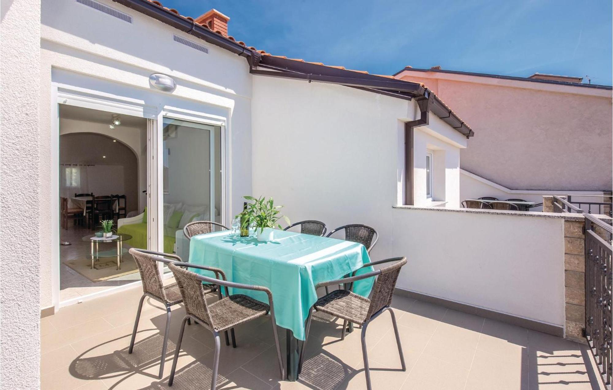 Nice Apartment In Crikvenica With Wifi Zewnętrze zdjęcie